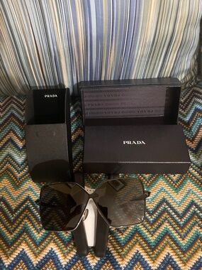BNIB Prada black and white enamel square lens sunglasses, dark grey lenses